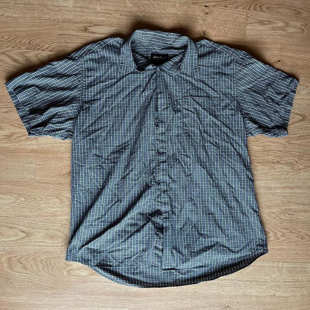 Eddie Bauer Short Sleeve Button-Up Shirt Size L Black Green Plaid